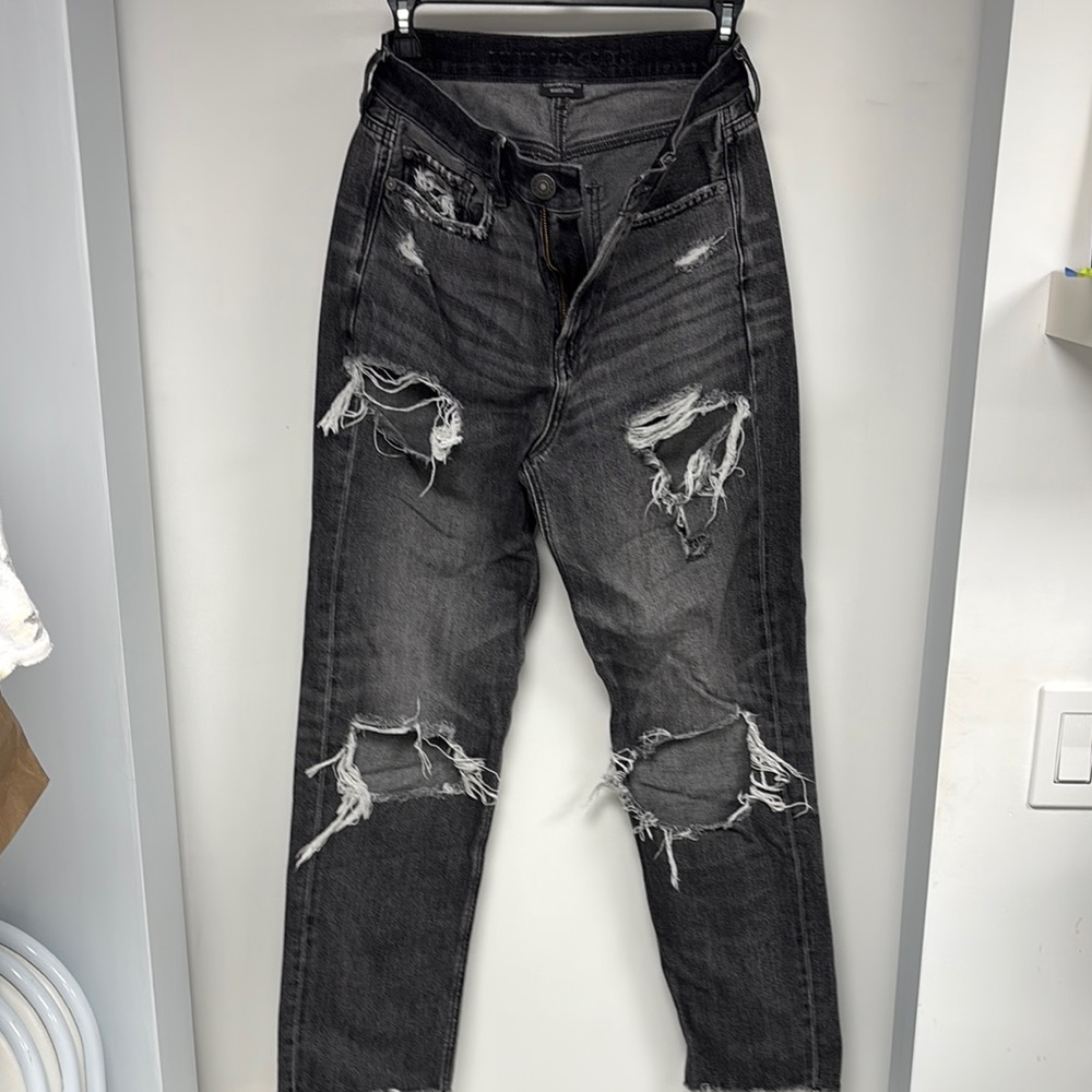 American Eagle Women’s Distressed Black Jeans